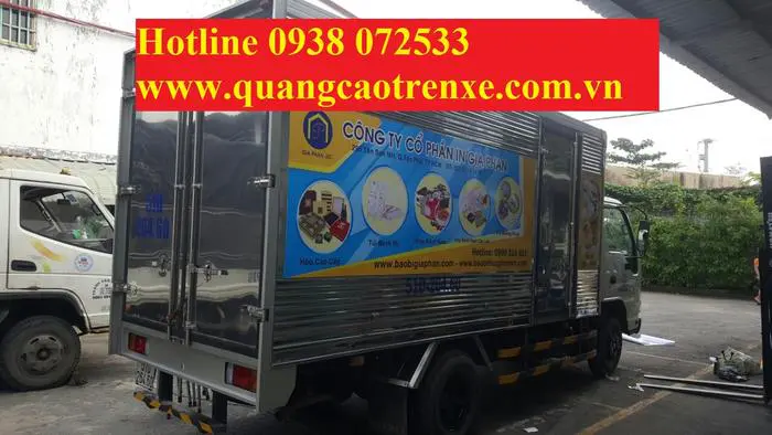dán quảng cáo trên xe tải 