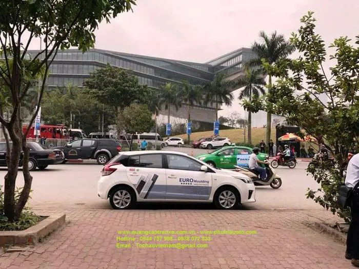 thiết kế thi công quảng cáo trên xe tại hcm