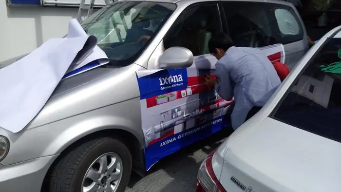 Quảng cáo trên xe ô tô tại hồ chí minh-04