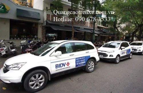 QUẢNG CÁO TRÊN XE Ô TÔ CHẤT LƯỢNG UY TÍNH GIÁ RẺ TẠI HỒ CHÍ MINH